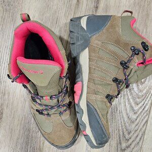 Bearpaw Hiking Boots